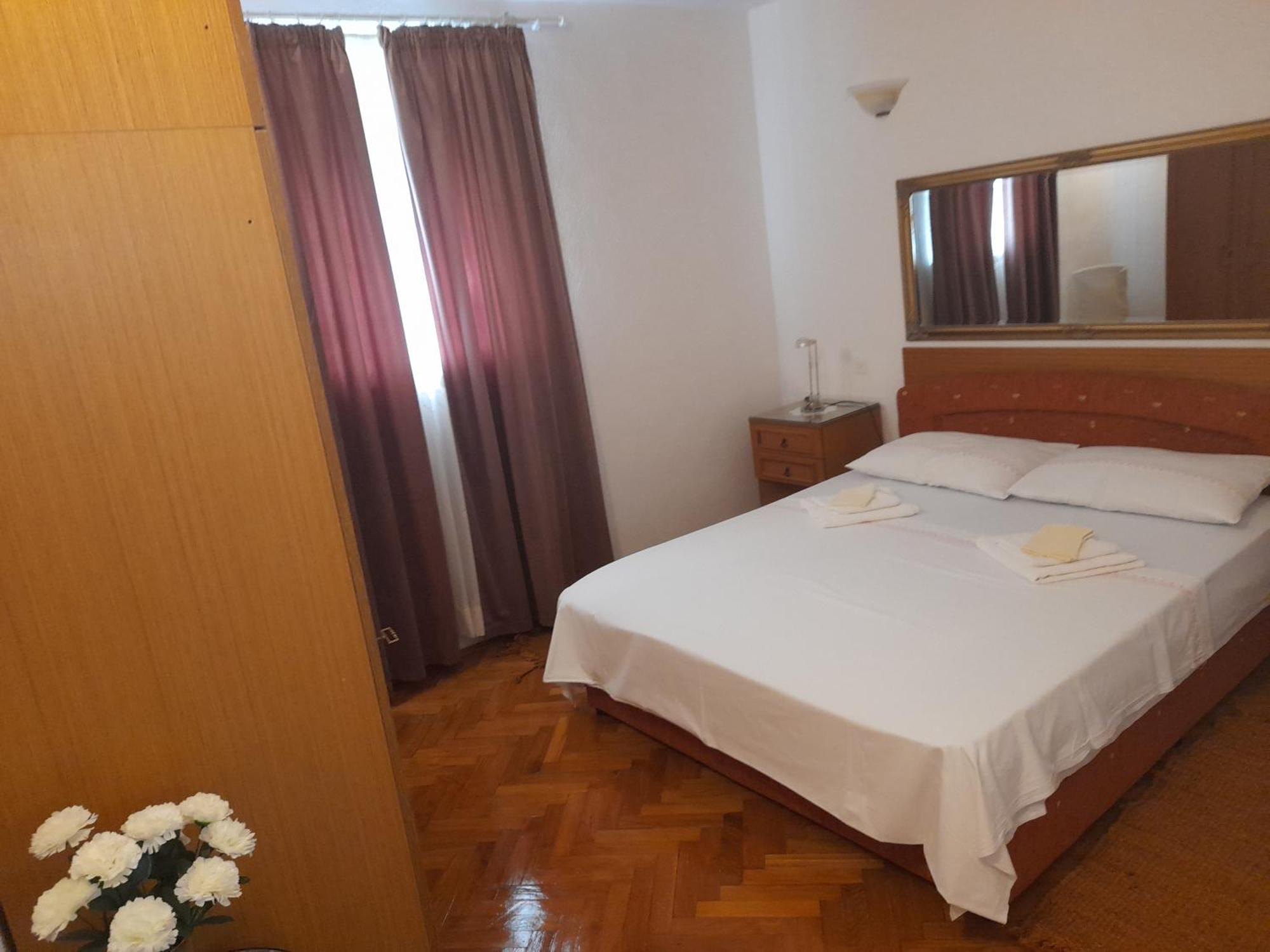 Apartments Nives Supetar Exterior photo