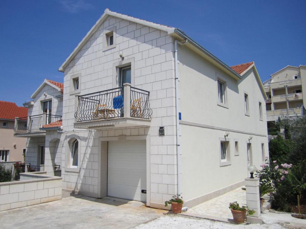 Apartments Nives Supetar Exterior photo